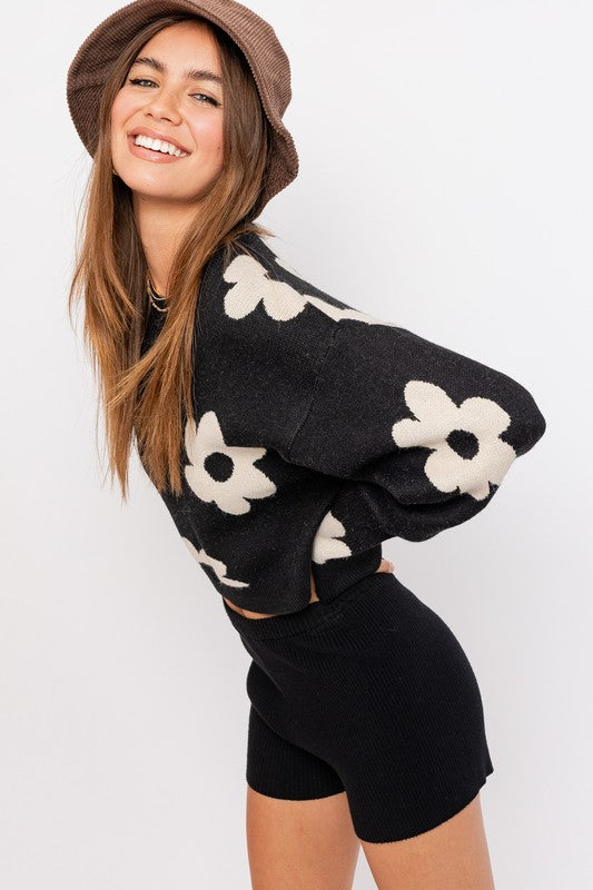 Le Lis Cropped Daisy Pattern Sweater