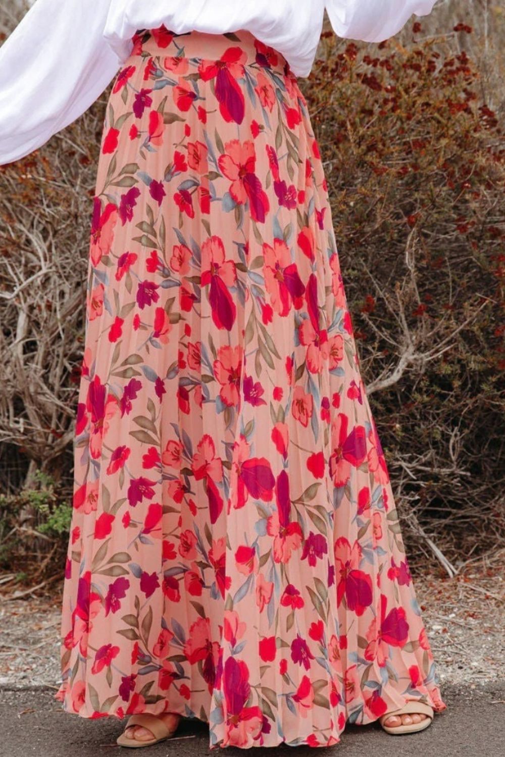 Strawberry Printed Elastic Waist Pleated Maxi Skirt