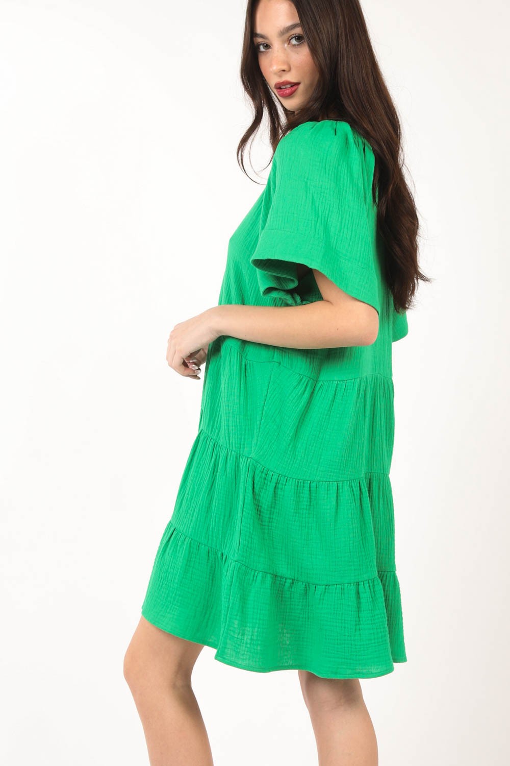 VERY J Green Texture V-Neck Ruffled Tiered Dress