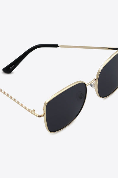 Metal Frame Wayfarer Sunglasses
